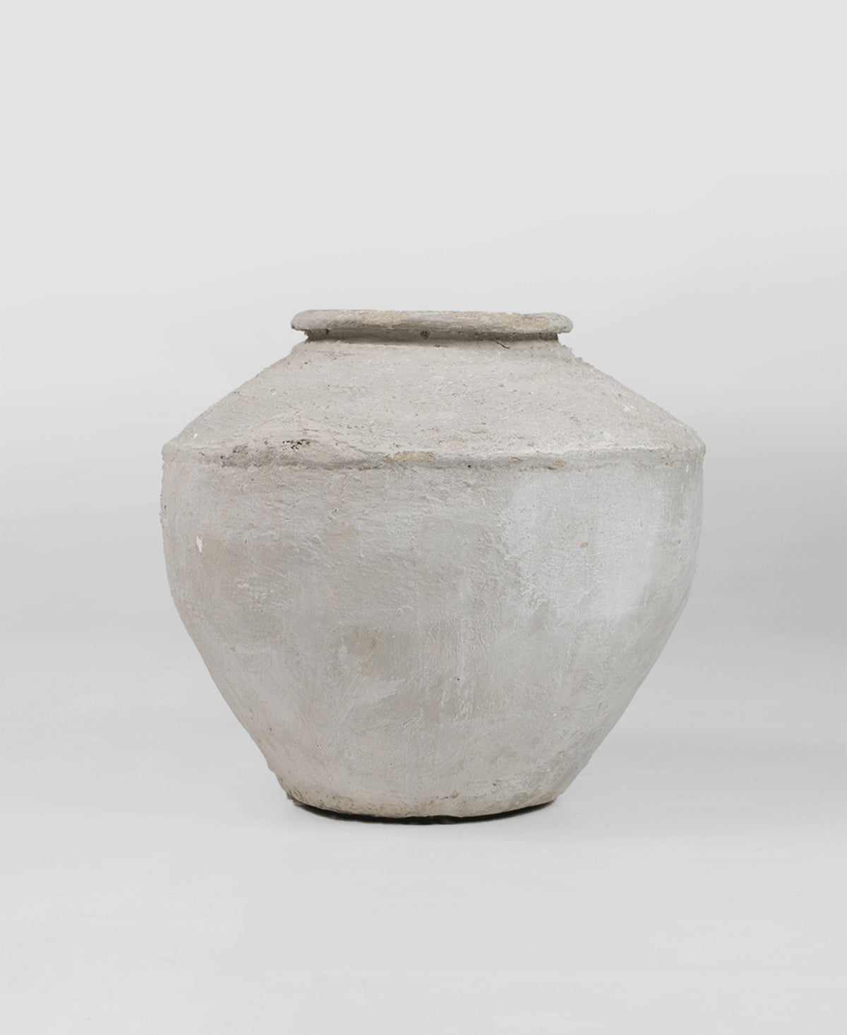 Javanese Urn, lifestyle interior styling view, hand-carved timber