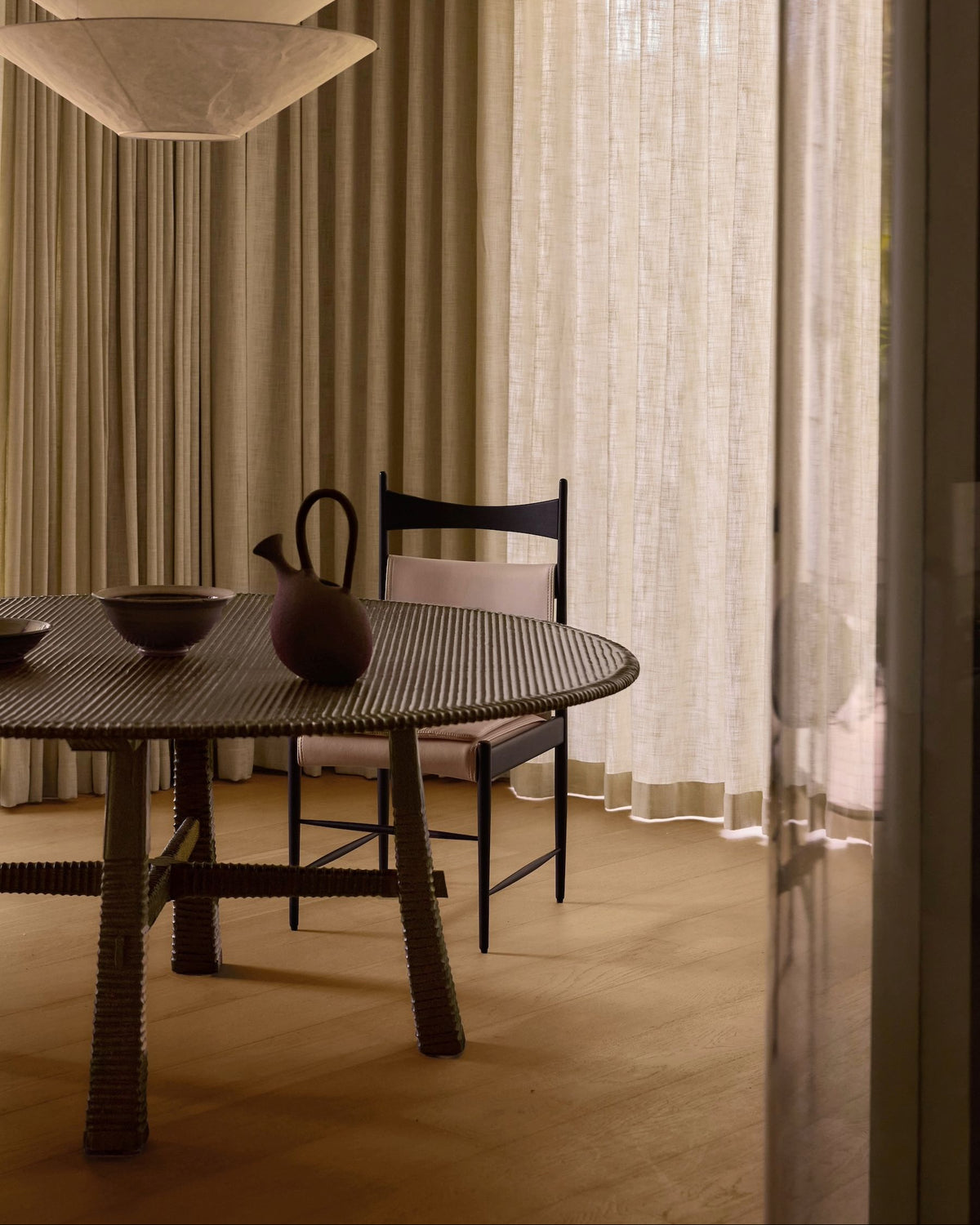 Maui Round 1.8, lifestyle dining room view, teak dining table